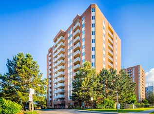 15 Sewells Rd #1204, Toronto, ON M1B 3V7