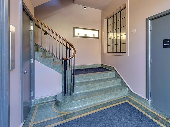 5th image of 1801 W Larchmont Ave APT 305
