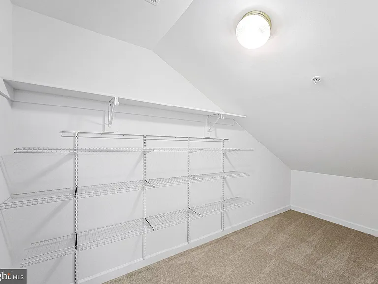 7720 Spoleto Ln — Photo 31