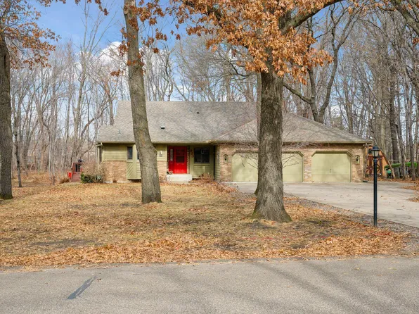 923 Lois Ln, Lino Lakes, MN 55014