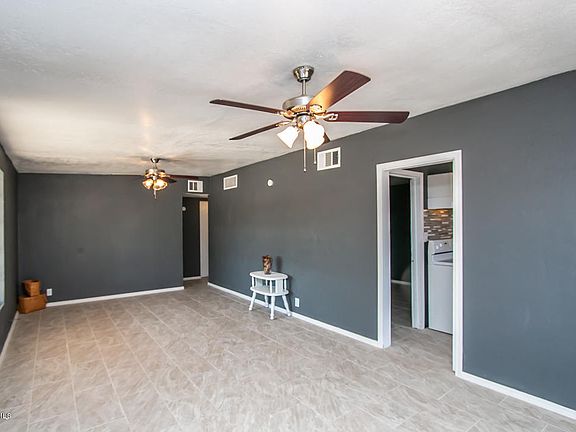 5th image of 1718 W Corona Ave