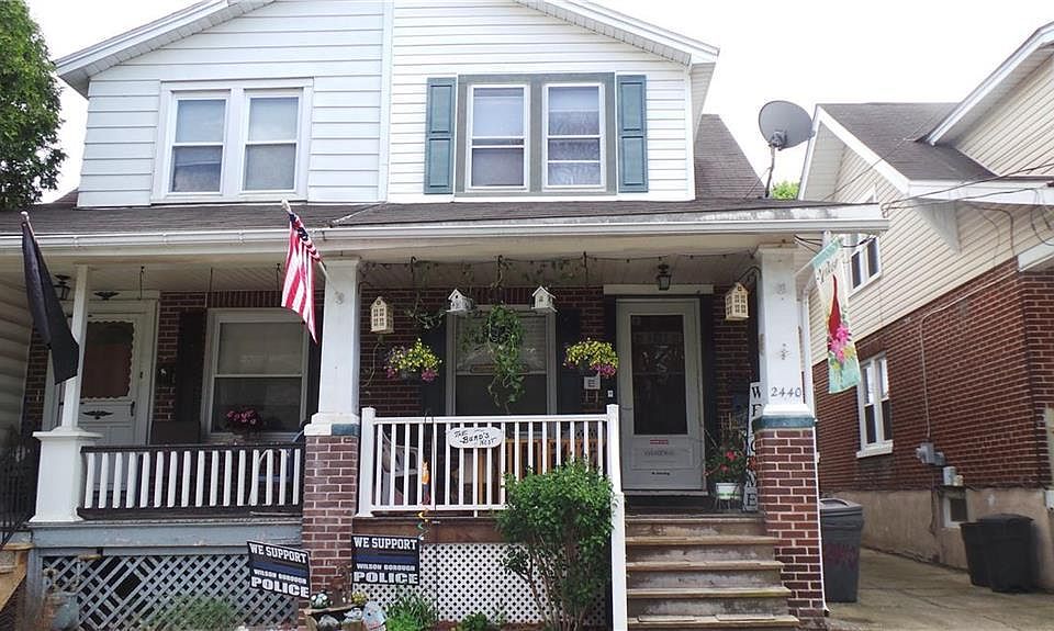 2nd image of 2440 Birch St