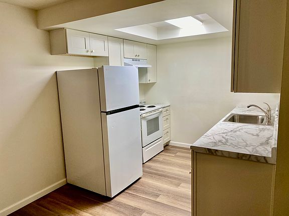 2nd image of 1807 W Parkway Dr APT B