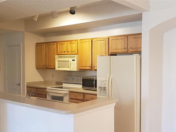 3rd image of 12311 Lantana Park Ln APT 109