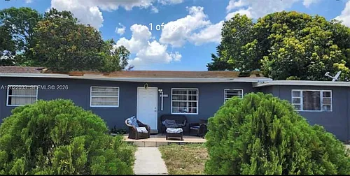 17520 NW 40th Ave Photo 1
