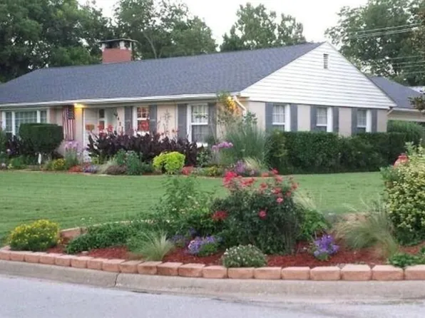 1427 S 21st St, Chickasha, OK 73018