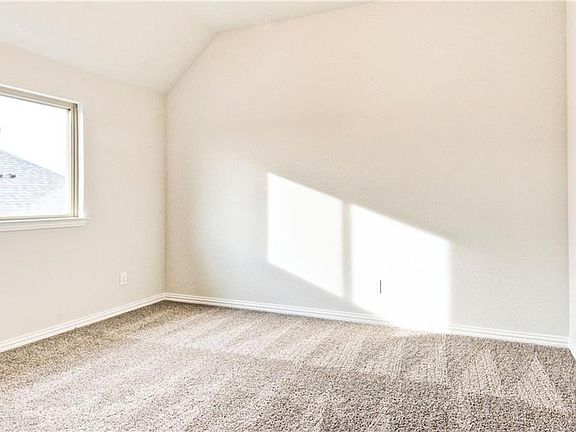 5th image of 3016 Charles Dr