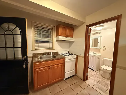 102 Central St #R Photo 1