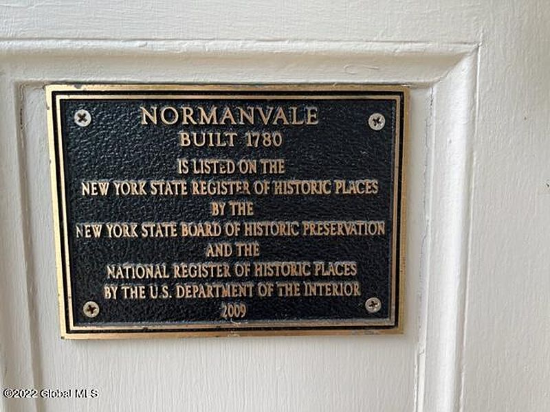 3rd image of 1 Norman Vale Lane