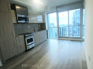 290 Adelaide St W #3712, Toronto, ON M5V 1N1
