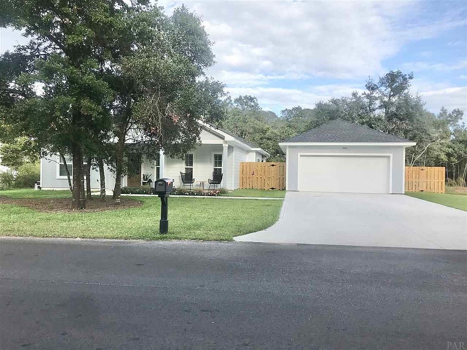 1st image of 1446 Oak Dr