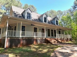 100 Parliament Ct, Fayetteville, GA 30215