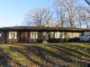 7728 W Hoffman Lake Rd, Warsaw, IN 46582