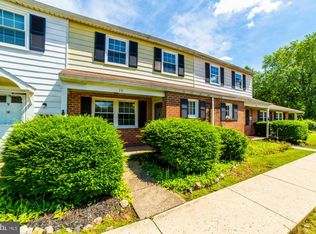 10 Stonegate Vlg, Quakertown, PA 18951