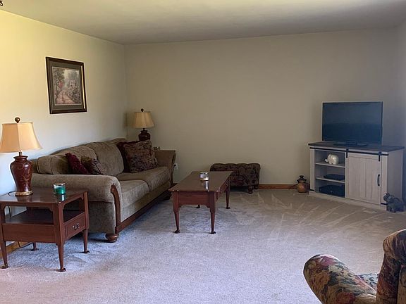 4th image of 324 E Fike Ave