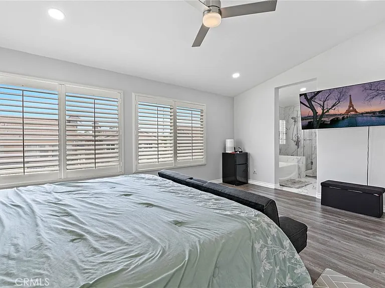 15881 Madelyn Ct — Photo 27