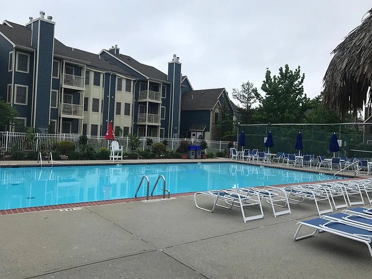 Pool & BBQ 2