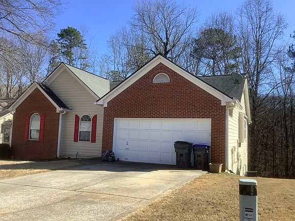 2nd image of 635 Clearwater Pl