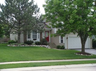 27W223 Virginia St, Winfield, IL 60190