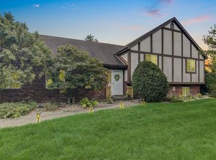 228 Milburn Ave, Crete, IL 60417