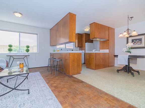 4th image of 4557 Ironwood Ave