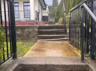 1751 Mathers Ave #1A, West Vancouver, BC