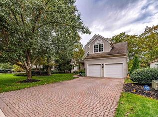 631 Country Club Dr, Egg Harbor, NJ 08215