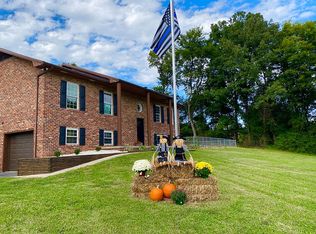 100 Foster Dr, Lenoir City, TN 37772