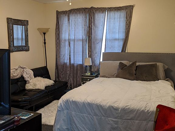 2nd image of 315 S High St APT 2