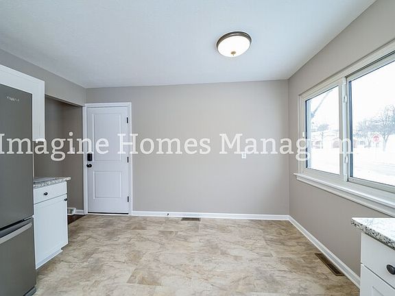 4th image of 6645 Forest Glen Ave