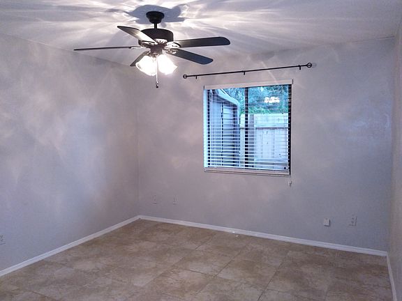 5th image of 1585 Revere Ln