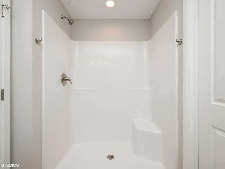 2773 Rookwood Ln — Photo 9