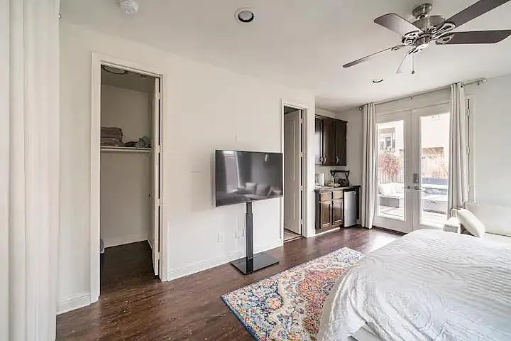 5202 Rose St — Photo 30
