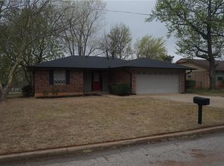 907 N 8th Ave, Purcell, OK 73080