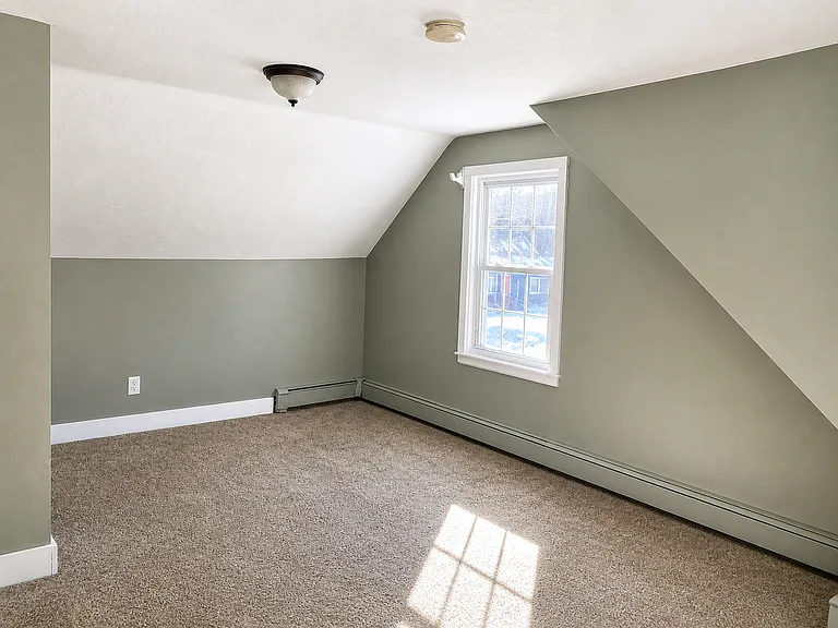 Bedroom 2 (upstairs)