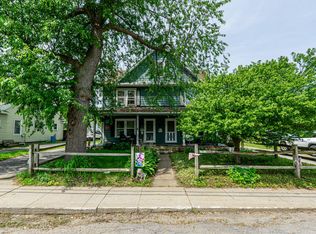 16 Broad Ln, Au Sable Forks, NY 12912