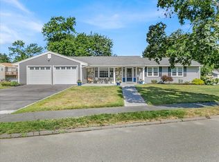 16 Moulton Rd, Peabody, MA 01960