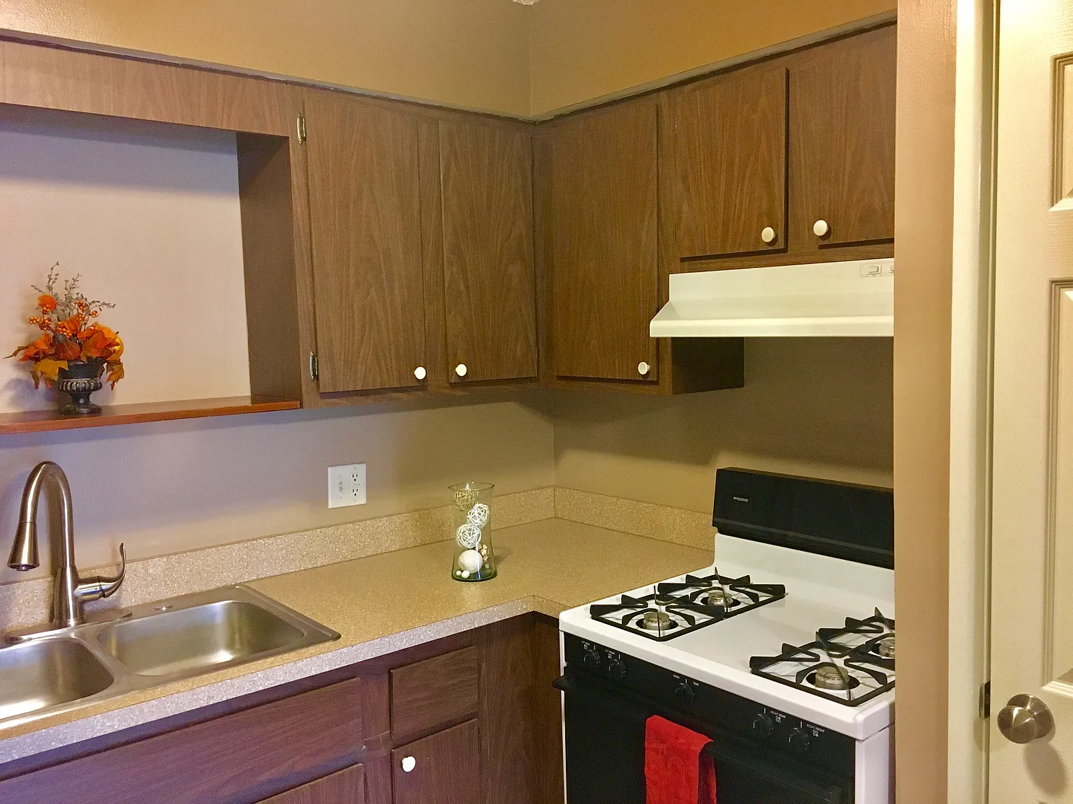 2 bed, 996 sqft, $1,150 — Photo 4