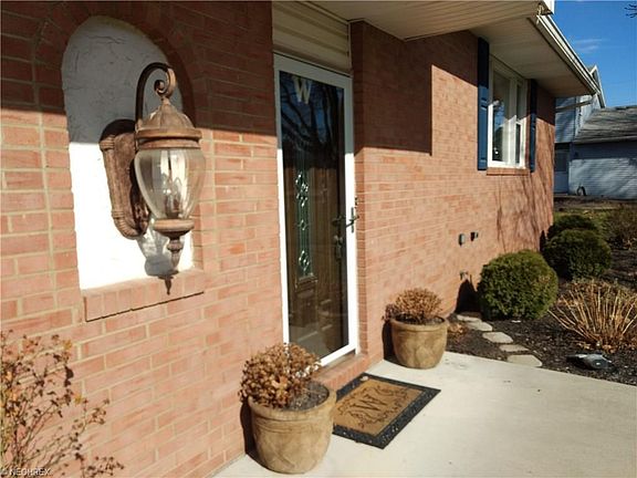 5th image of 2219 Edmar St