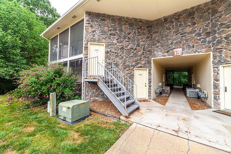 1st image of 1505 Park De Ville Pl