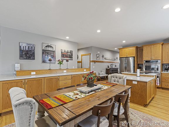 3rd image of 4323 Cottage Trl
