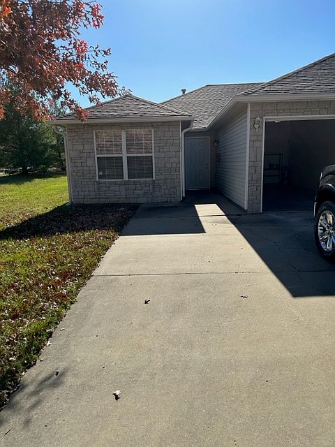 1st image of 2090 Hidden Valley Ct