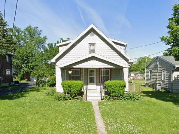 1142 Mambrino Rd, Oregon, OH 43616