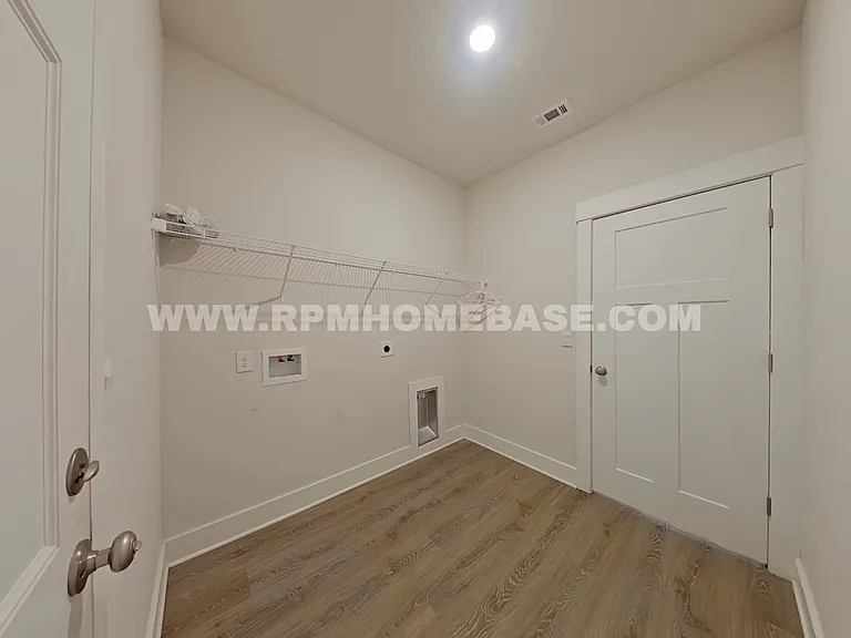 2429 Dakota Way — Photo 16