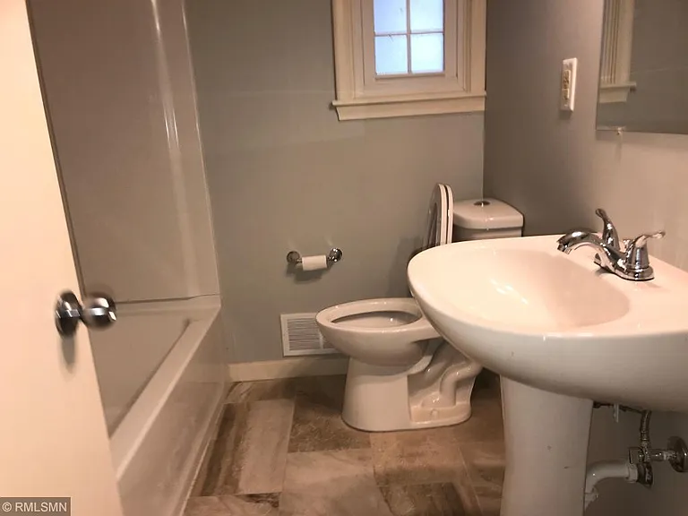 3705 Chowen Curv — Photo 14