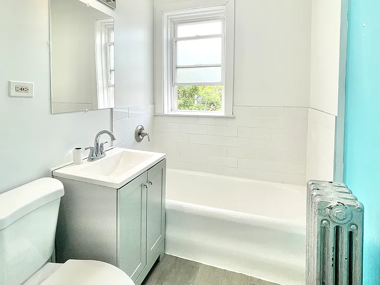 2081 W Lunt Ave #K3 — Photo 11