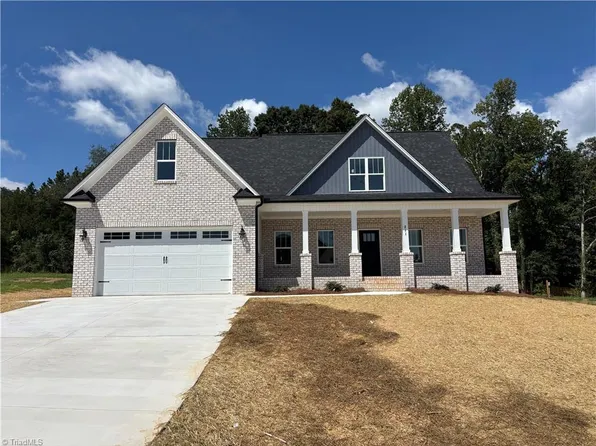 211 Cool Run, Lexington, NC 27295