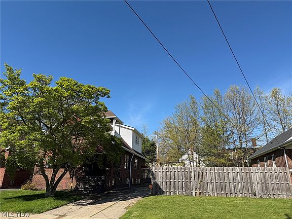 4th image of 895 Rondel Rd