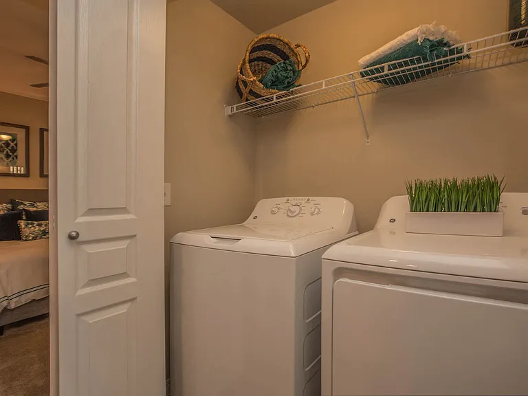 B3 1140 SQFT 2 Bed 2 Bath