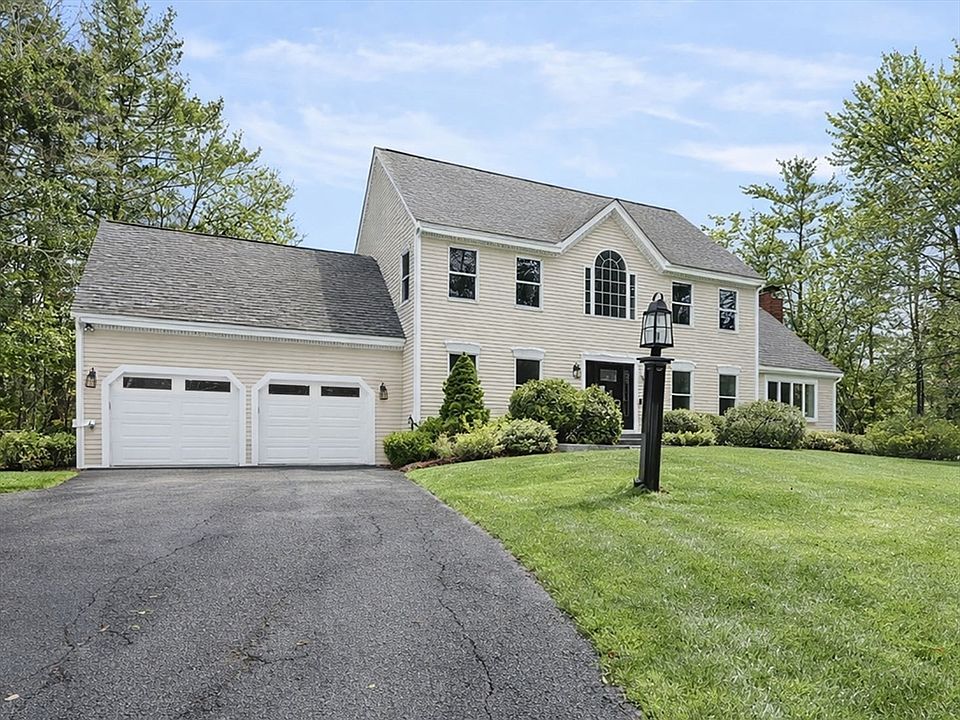 1st image of 23 Panettieri Dr